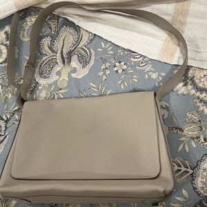 Cuyana Elegant Taupe Leather Shoulder Bag